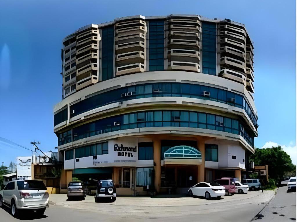 Richmond Plaza Hotel Tabok Екстер'єр фото