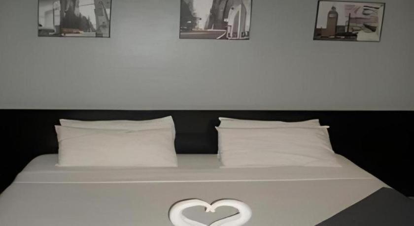 Richmond Plaza Hotel Tabok Екстер'єр фото