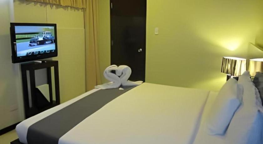 Richmond Plaza Hotel Tabok Екстер'єр фото