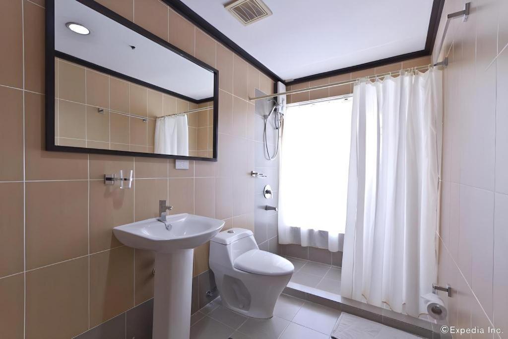 Richmond Plaza Hotel Tabok Екстер'єр фото