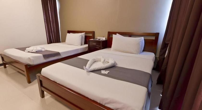 Richmond Plaza Hotel Tabok Екстер'єр фото